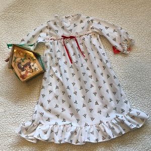 NWT CHRISTMAS KEEPSAKES!